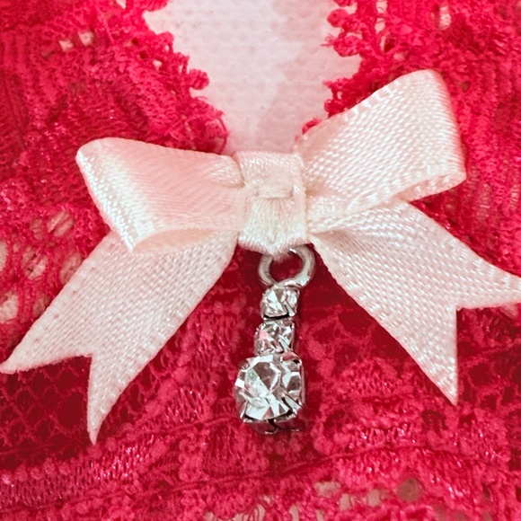 Victoria's Secret Dream Angels Pink and Cream Push-up Bra. Size 36C. - Picture 10 of 10